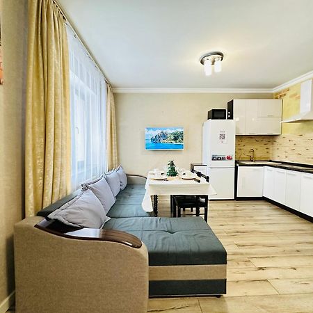 شقة Vostochnyi Park Apartament In The Center Of الماتي المظهر الخارجي الصورة