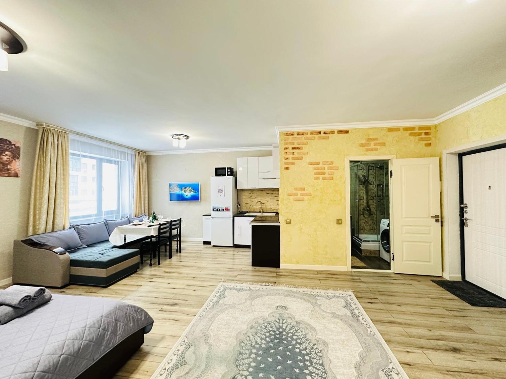 شقة Vostochnyi Park Apartament In The Center Of الماتي المظهر الخارجي الصورة