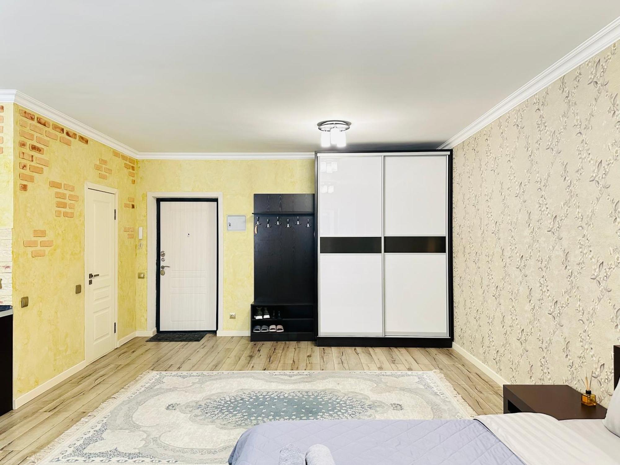 شقة Vostochnyi Park Apartament In The Center Of الماتي المظهر الخارجي الصورة