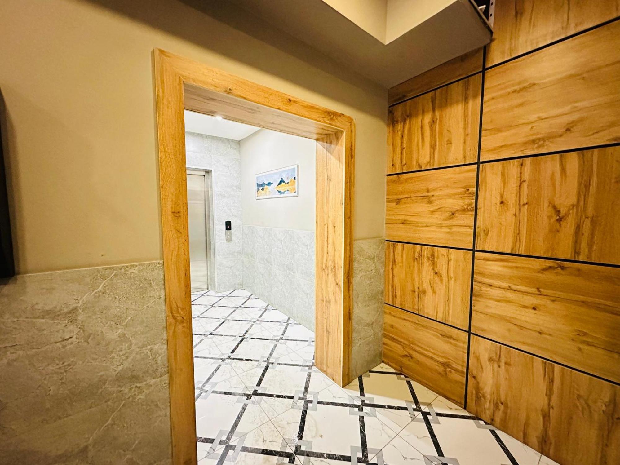 شقة Vostochnyi Park Apartament In The Center Of الماتي المظهر الخارجي الصورة